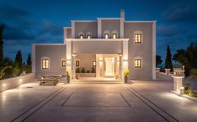 Villa Leon (Adults Only)